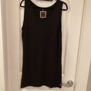 Black Ribbed Scoop-Neck Tank